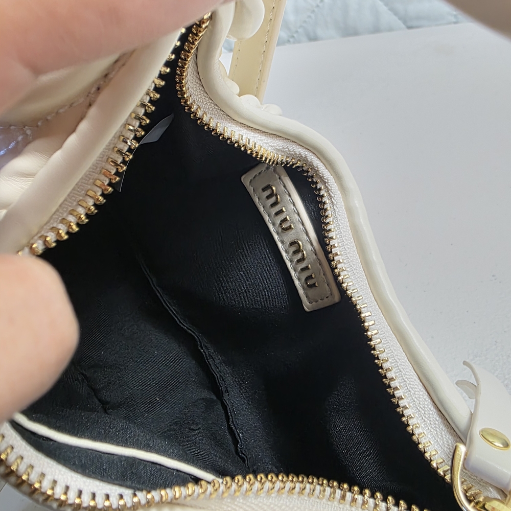 MIU MIU Wander Small White Nappa Leather Hobo Bag Nwt
And Authentic - Picture 9 of 9